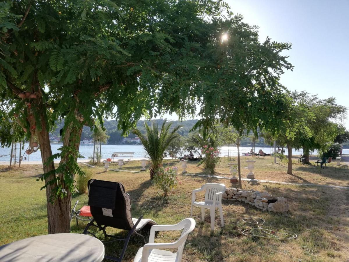 Apartman Andela Preko Exterior photo